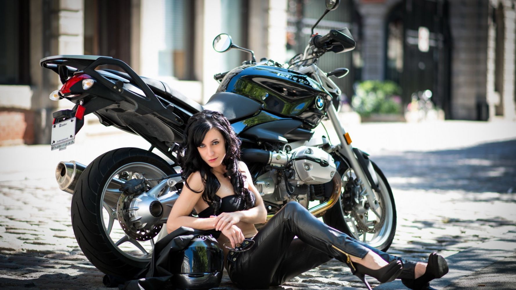 European women on bikes in Pretoria