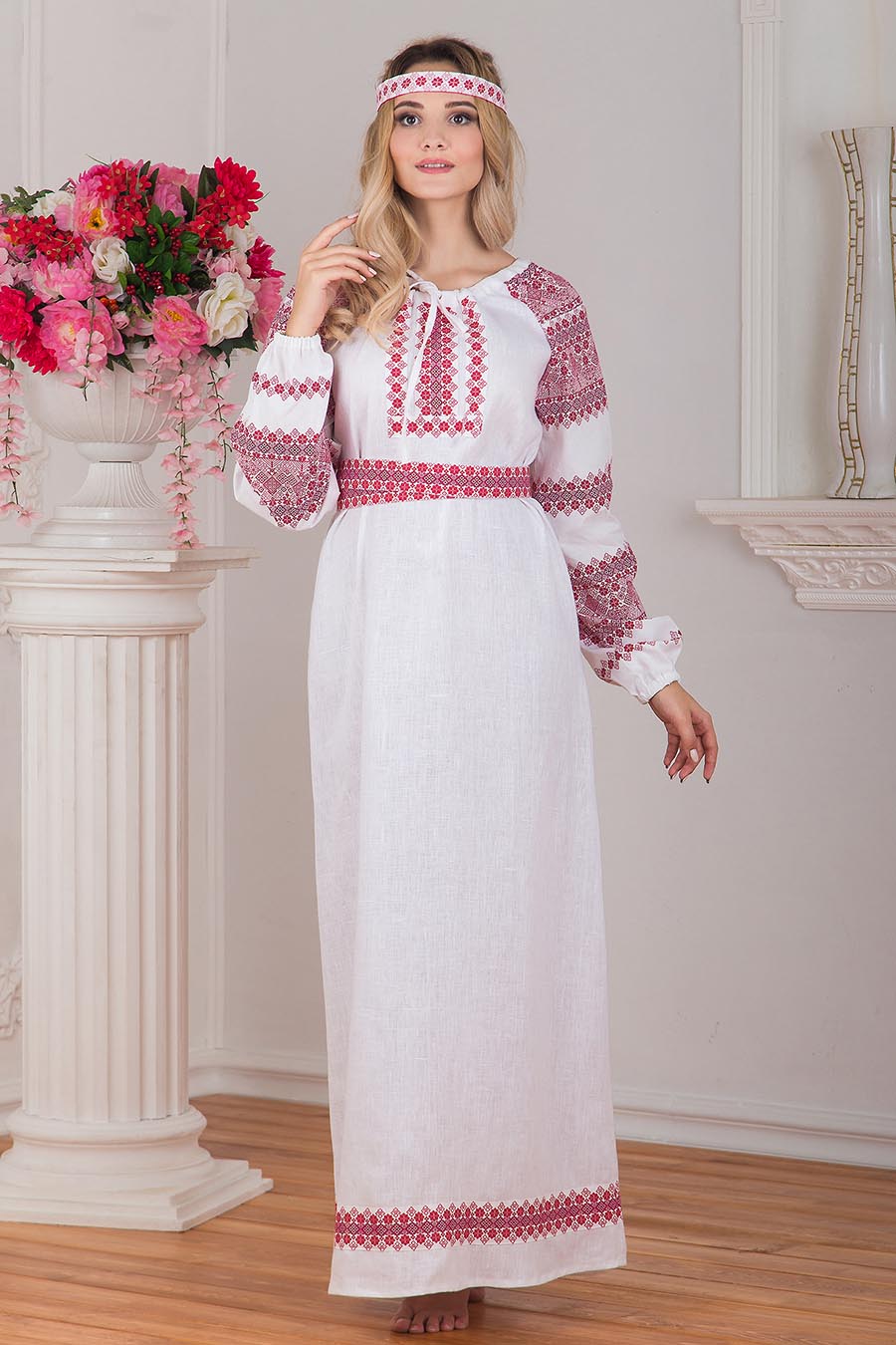 Women in Slavic costumes in Pretoria