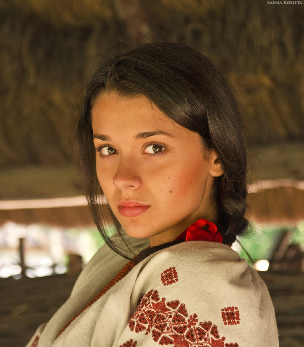 Girls in Slavic costumes in Pretoria
