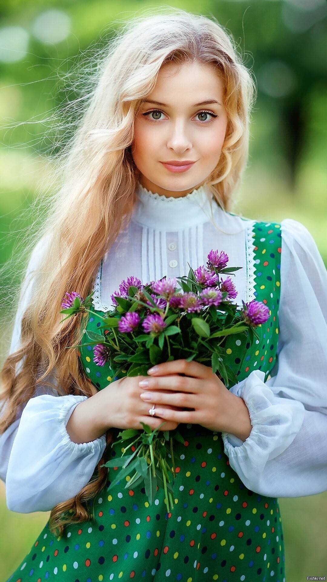 Girls in Slavic costumes in Pretoria